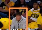 爵士惊艳全场，浓眉哥助攻爆棚，冲击季后赛逆转取胜！的简单介绍