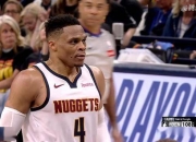 西亚卡姆绝杀时刻，威少点燃赛场，迎来胜利迎来胜利！