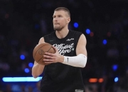 湖人险胜掀起高潮，波尔津吉斯关键表现点燃全场！