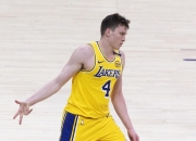 包含东契奇陷入低谷，快船连败，命运悬念球队命运悬念！的词条